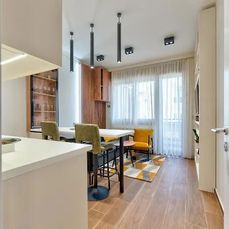 Osmica Lepoticca * Zlatibor