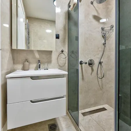 Osmica Lepoticca * Zlatibor