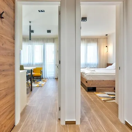 Osmica Lepoticca * Zlatibor