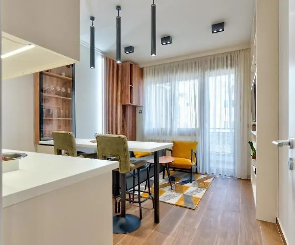 Osmica Lepoticca * Zlatibor